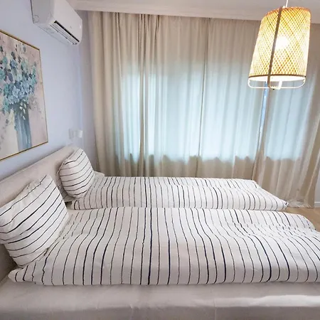 Grand Relax Cape Cod By Rv Апартаменты